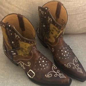 JB Dillon Short Cowboy Boots